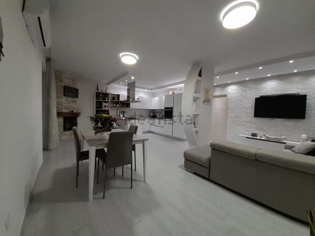Appartamento in vendita a Battipaglia, Salerno