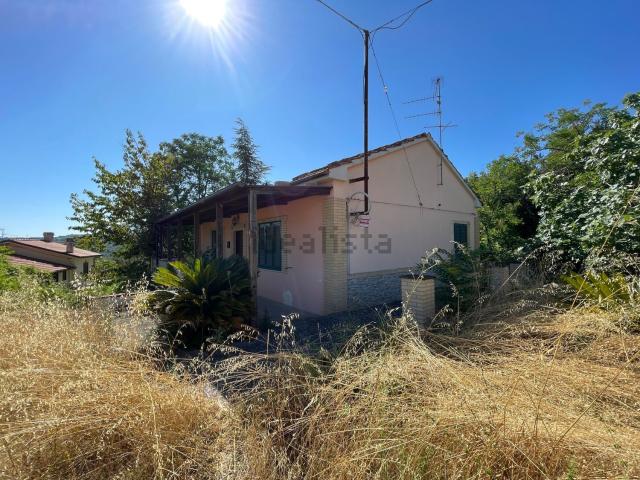 Appartamento in vendita a Alanno, Abruzzo