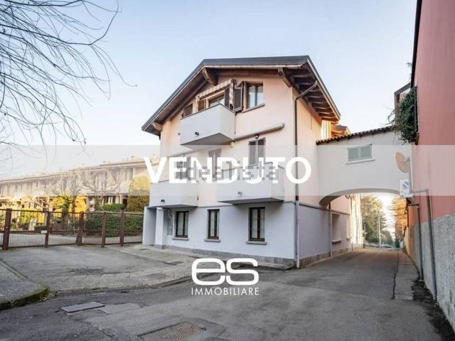 Appartamento in vendita a Veduggio Con Colzano, Lombardia