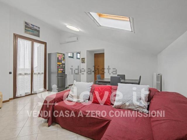 Appartamento in vendita a Bornasco, Lombardia