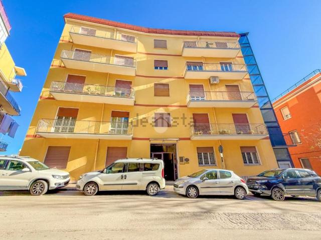 Appartamento in vendita a Chieti, Abruzzo