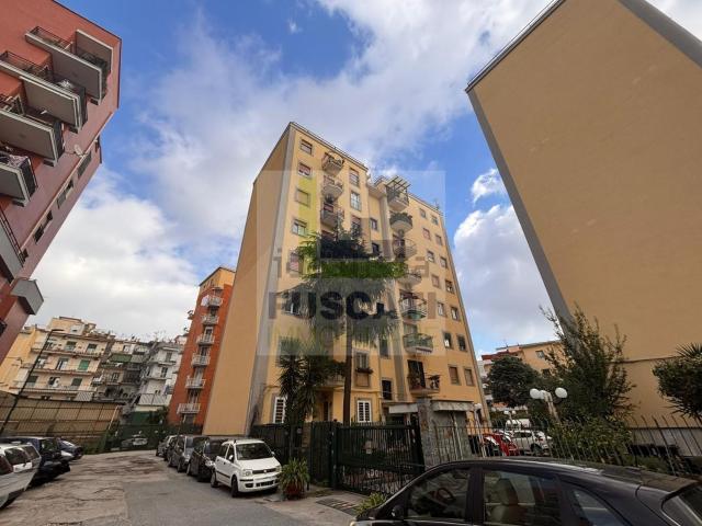 Appartamento in vendita a Municipalità 5, Campania