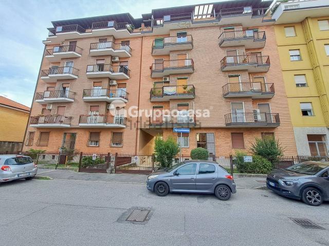 Appartamento in vendita a Magenta, Lombardia