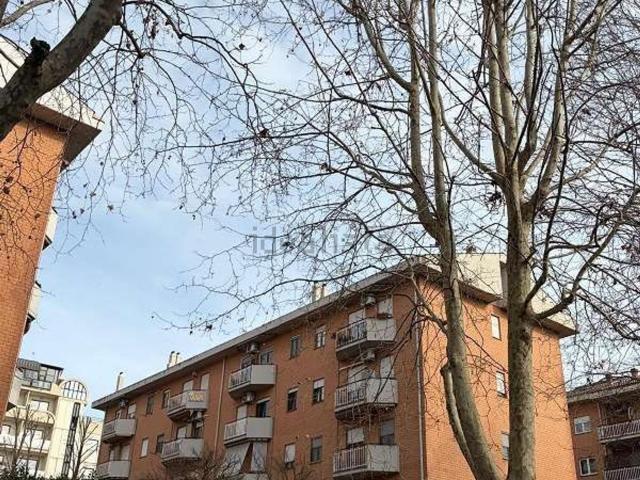 Appartamento in vendita a Zona Artigianale, Roma Capitale