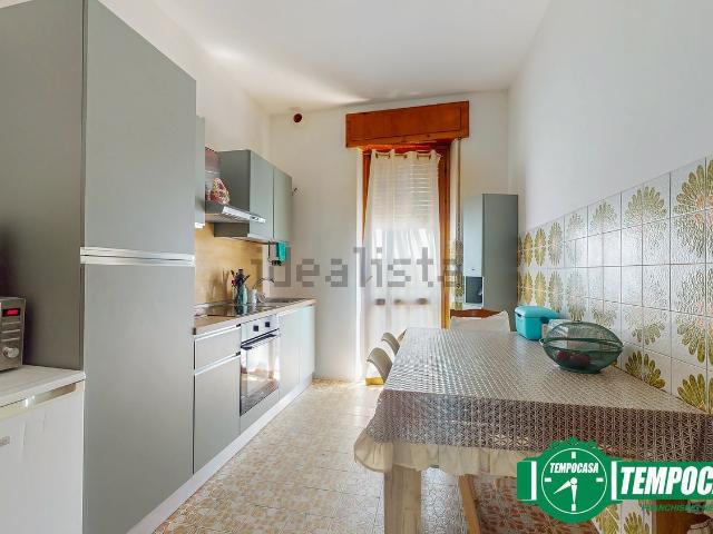 Appartamento in vendita a Mede, Lombardia