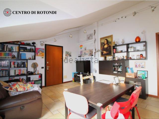 Attico in vendita a Cerro Maggiore, Milano
