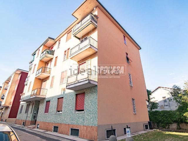 Appartamento in vendita a Vaprio D'adda, Lombardia