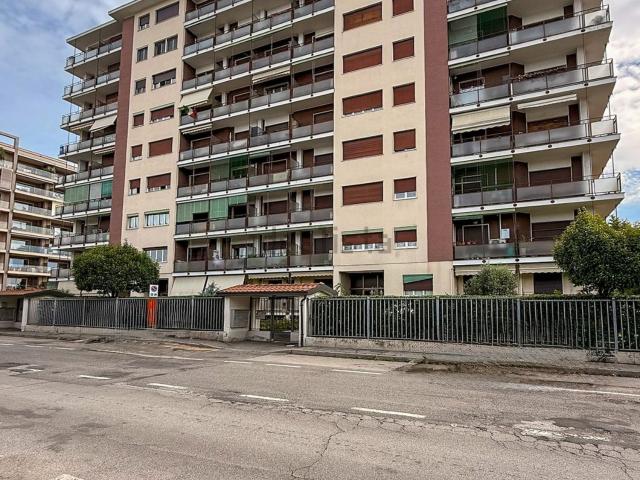 Appartamento in vendita a Lissone, Lombardia