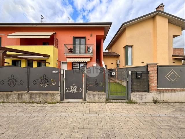 Appartamento in vendita a Zevio, Veneto