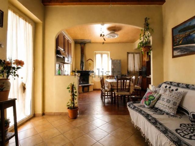 Appartamento in vendita a Villa Costantina, Marche