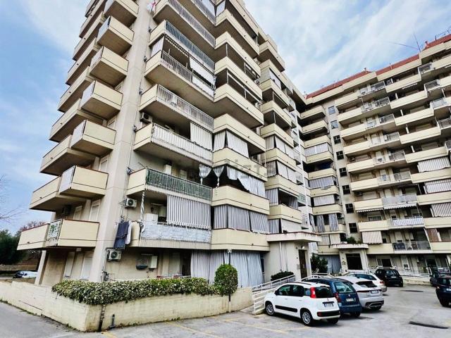 Appartamento in vendita a VI Circoscrizione, Palermo