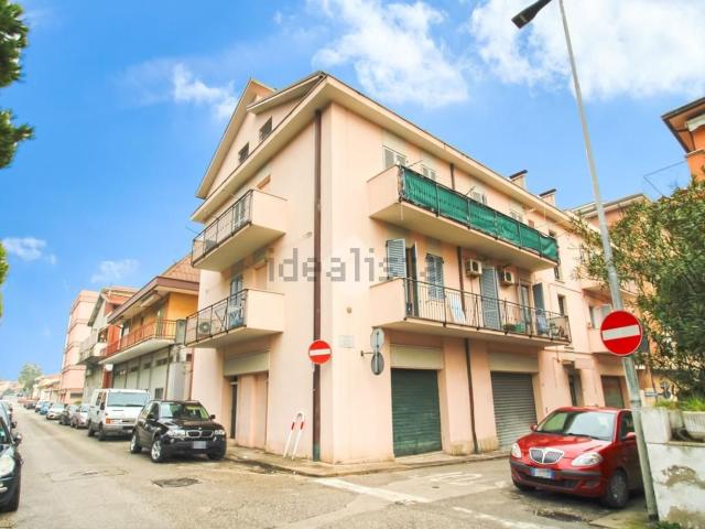 Appartamento in vendita a Centro, Marche