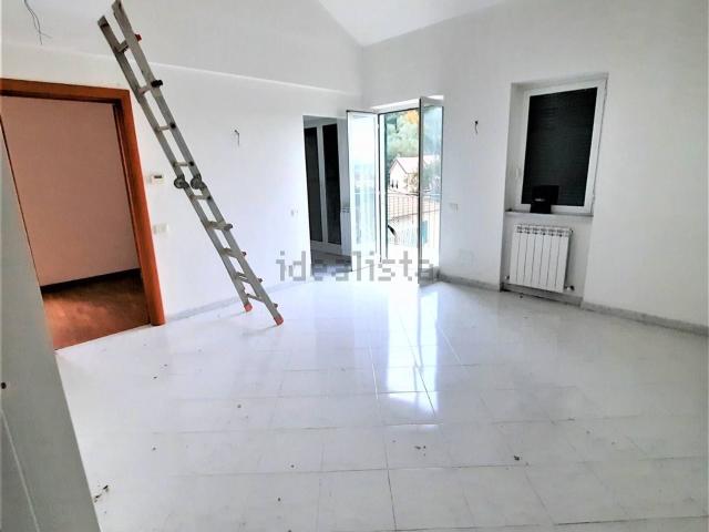 Appartamento in vendita a Montepertico, La Spezia