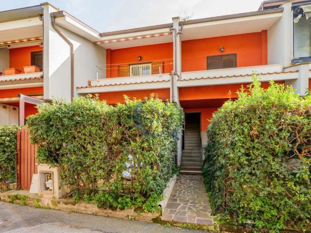 Appartamento in vendita a Marina di San Nicola, Roma Capitale