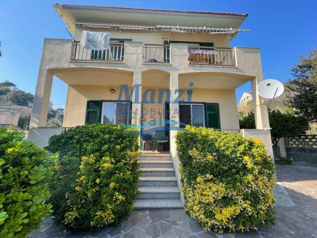 Appartamento in vendita a Celle Ligure, Liguria