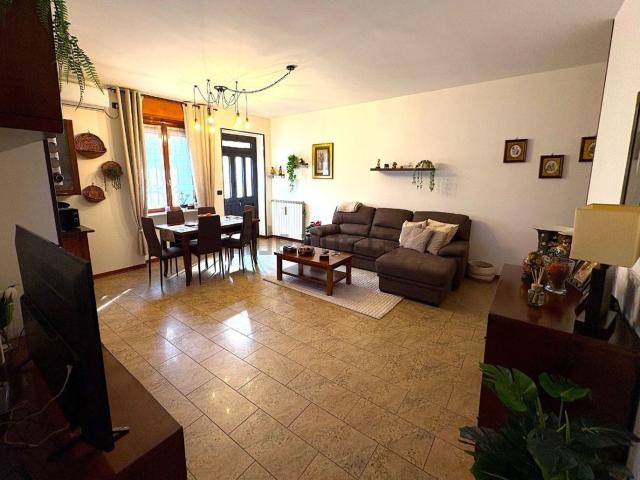 Appartamento in vendita a Dorno, Lombardia