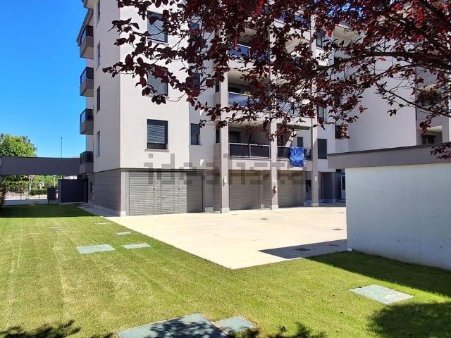 Appartamento in vendita a Corbetta, Lombardia
