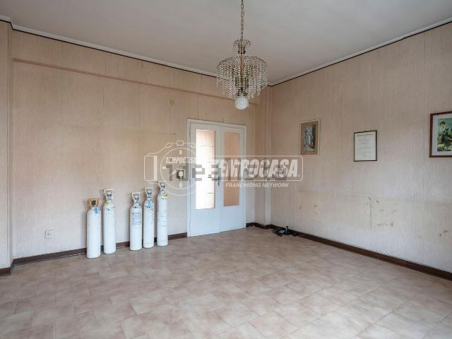 Appartamento in vendita a Santa Croce, Marche