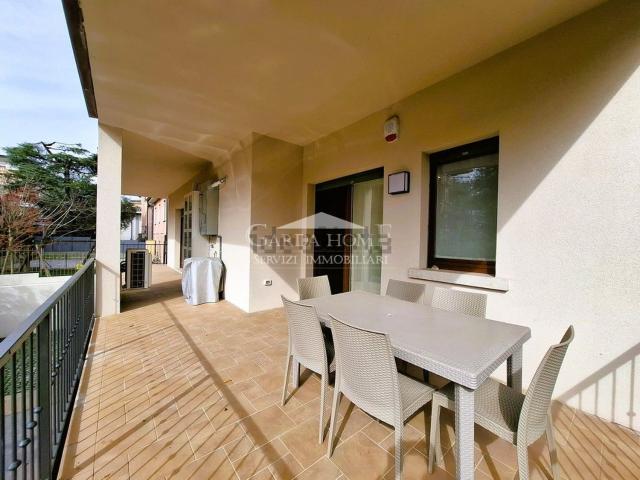 Appartamento in vendita a Desenzano Del Garda, Lombardia