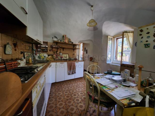 Appartamento in vendita a Soldano, Liguria