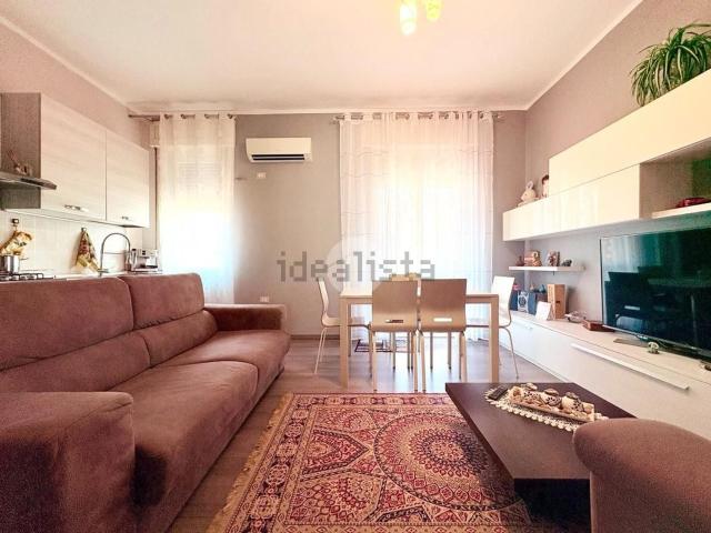 Appartamento in vendita a Zona Castello, Cremona