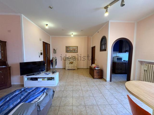 Appartamento in vendita a Papaiano, Lecchi