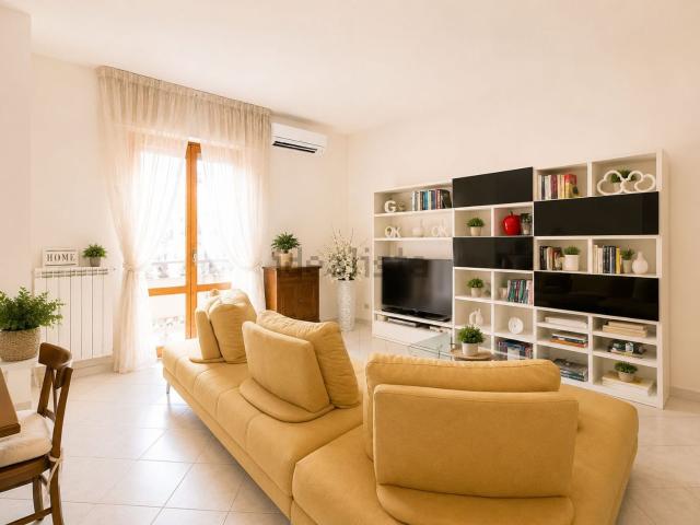 Appartamento in vendita a Follo, Liguria