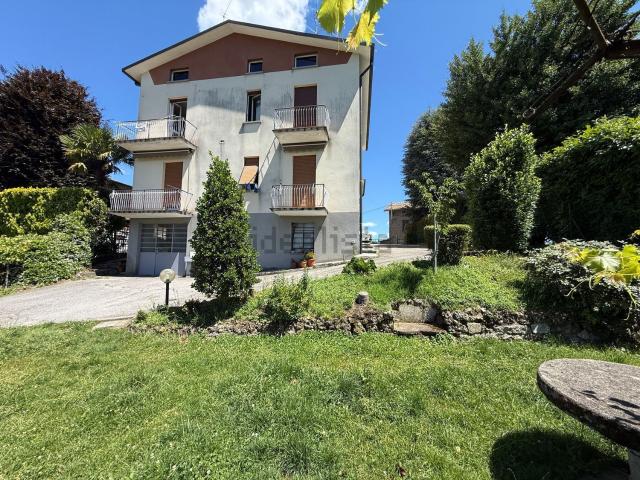 Appartamento in vendita a Anzano del Parco, Como
