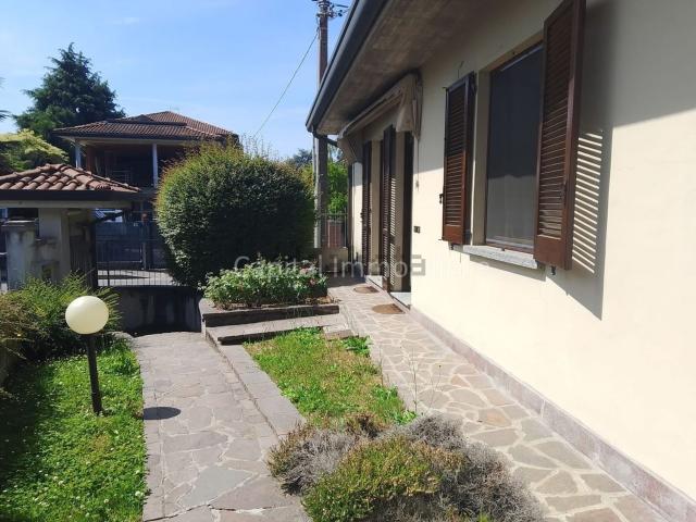 Appartamento in vendita a Mariano Comense, Lombardia