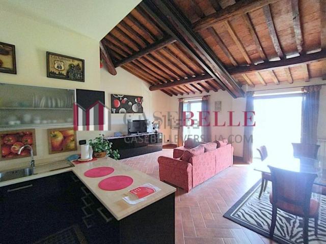 Appartamento in vendita a Montebello, Camaiore