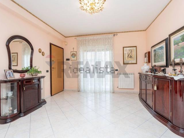 Appartamento in vendita a Gravina Di Catania, Sicilia