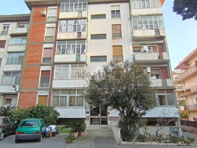 Appartamento in vendita a Calabria, Reggio Calabria