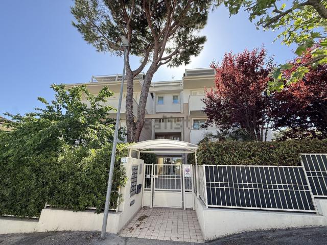 Appartamento in vendita a Riccione, Reggio Emilia