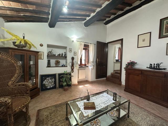 Attico in vendita a Roccastrada, Grosseto