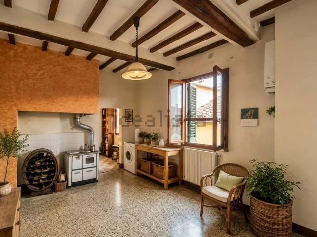 Appartamento in vendita a Montevarchi, Toscana