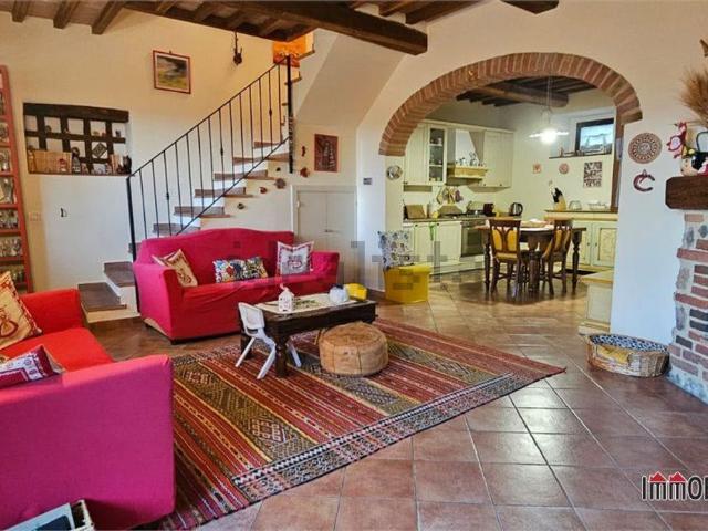 Appartamento in vendita a Lucciana, Casole d'Elsa