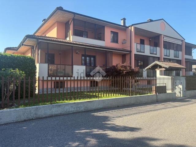 Appartamento in vendita a Casa Cairola, Landriano