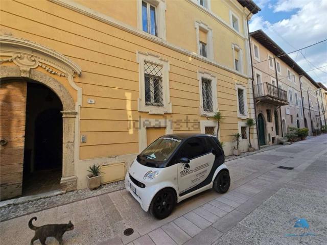 Appartamento in vendita a Terni, Umbria