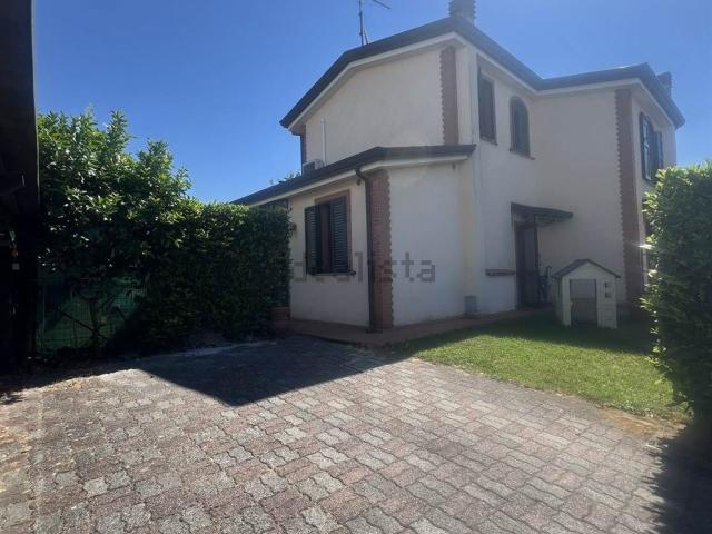 Appartamento in vendita a Sarzana, Liguria