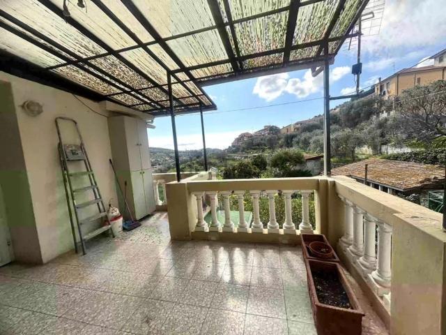 Appartamento in vendita a Imperia, Liguria