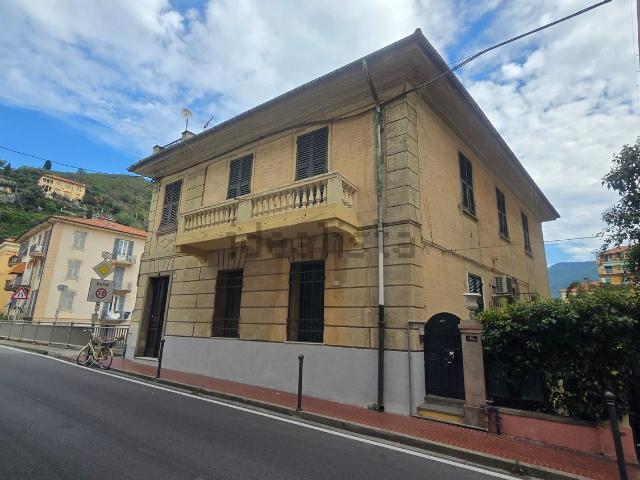 Appartamento in vendita a Levanto, La Spezia