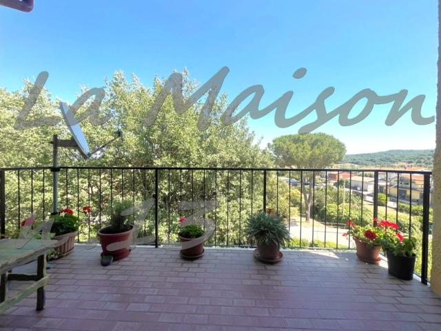 Appartamento in vendita a Bivio Di Ravi, Toscana