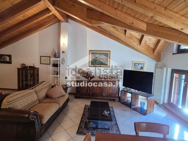 Appartamento in vendita a Endine Gaiano, Bergamo