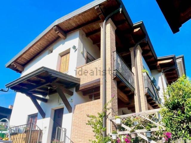 Appartamento in vendita a Lonato, Lombardia