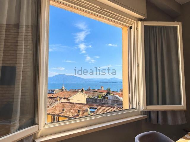 Appartamento in vendita a Desenzano del Garda, Brescia