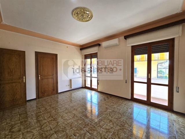 Appartamento in vendita a Dogana, Luni