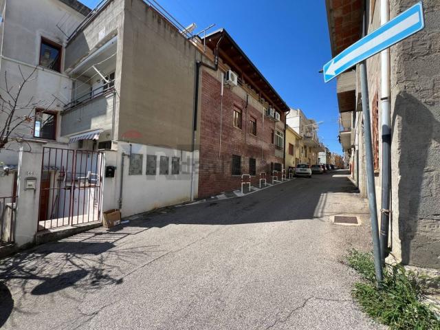 Appartamento in vendita a Grassano, Matera
