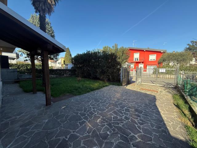 Appartamento in vendita a Lainate, Lombardia