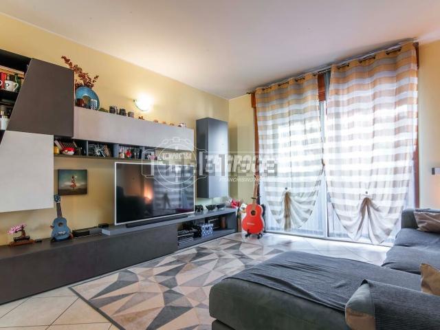 Appartamento in vendita a Bassa, Desio