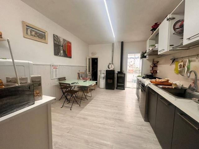 Appartamento in vendita a Marciana, Cascina